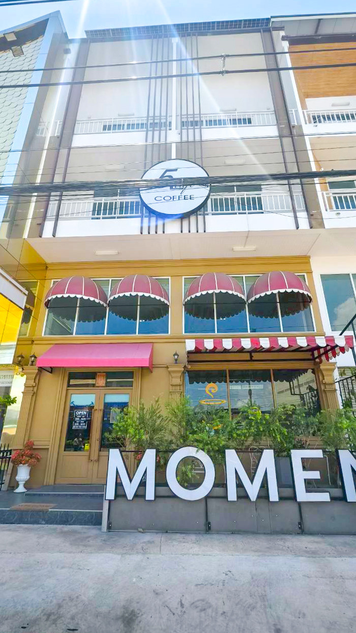 ขาย อาคารพาณิชย์ 4 ชั้น 2 คูหา ( 4 Stories 2 Units ขนาด 630 ตรม. | ✨ ซื้อวันนี้...เปิดธุรกิจได้ทันที! ไม่ต้องรีโนเวท • มีลิฟท์ • Solar Rooftop • ที่จอดรถ 4–6 คัน 📍 ถนนพระยาสัจจา สวนหลวง ร.9 ชลบุรี ขาย อาคารพาณิชย์ 4 ชั้น 2 คูหา ( 4 Stories 2 Units ขนาด 630 ตรม. | ✨ ซื้อวันนี้...เปิดธุรกิจได้ทันที! ไม่ต้องรีโนเวท • มีลิฟท์ • Solar Rooftop • ที่จอดรถ 4–6 คัน 📍 ถนนพระยาสัจจา สวนหลวง ร.9 ชลบุรี