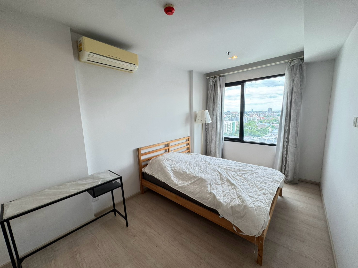 Urgent for rent!! Ready to move in on September 1, 2026, near BTS Bearing / corner room, next to the fire escape. Reserve first, get first✨The Gallery Bearing Urgent for rent!! Ready to move in on September 1, 2026, near BTS Bearing / corner room, next to the fire escape. Reserve first, get first✨The Gallery Bearing