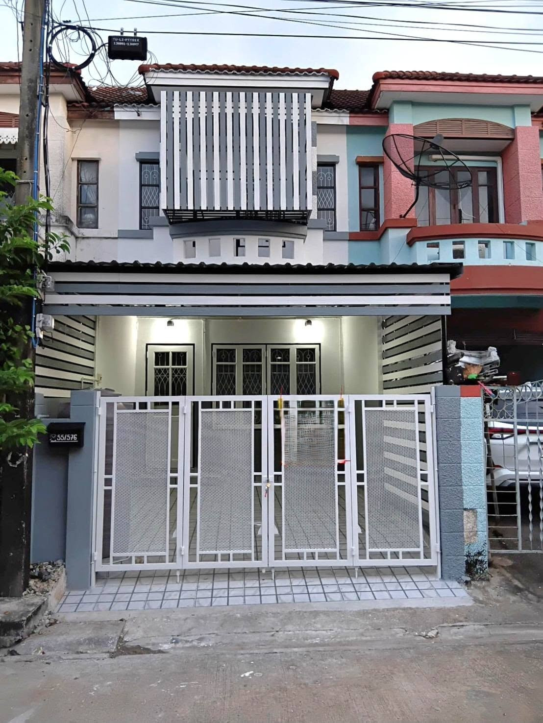 ทาวน์เฮ้าส์2ชั้น หมู่บ้านปาริชาต345 บางคูวัด 
