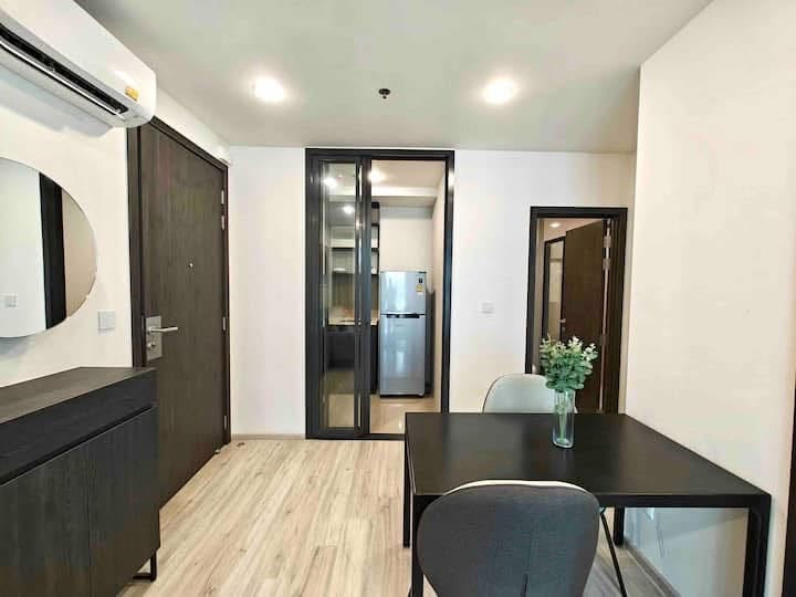 For rent XT HUAI KHWANG 2BED ตกแต่งครบ พร้อมเข้าอยู่ ใกล้ MRT Huai Khwang -RW008364 – รูปที่ 3