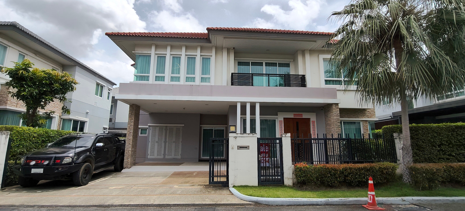 For Rent , Luxury detached house , Grand Bangkok Boulevard Rama 9-Srinakarin, 75 sq.wah, 4 Bedrooms. Property Code ASAP-00070-HSR For Rent , Luxury detached house , Grand Bangkok Boulevard Rama 9-Srinakarin, 75 sq.wah, 4 Bedrooms. Property Code ASAP-00070-HSR