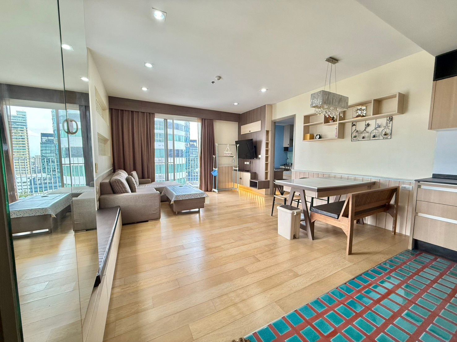 ✨ For rent | HQ Thonglor ✨ 📍 Excellent location near BTS Thonglor station.