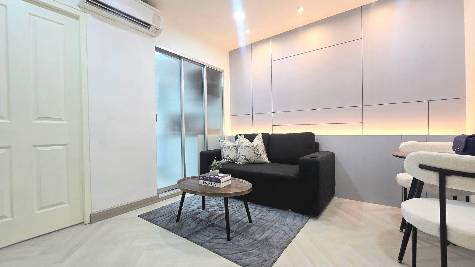 📌 Beautiful room, ready to move in 📞 Interested in the room/request details You can chat with us. Good room, good location. Dont miss the price! 🏡✨