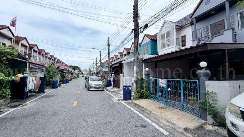 ทาวน์เฮ้าส์ ทรัพย์ดินทอง เทพารักษ์ หลังริม รีโนเวทพร้อมอยู่ – รูปที่ 2