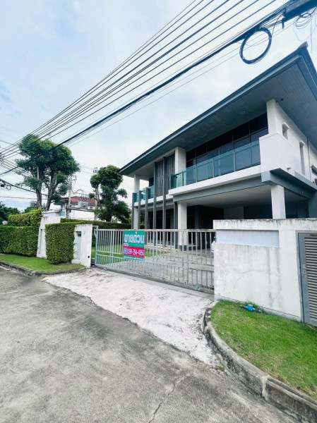 #ขายบ้านเดี่ยวหลังมุม 4 ห้องนอน โครงการคุณภาพ บ้านพื้นที่ใช้สอย 280 ตรม. บนที่ดิน 108 ตร.ว #หมู่บ้านเศรษฐสิริ ศรีนครินทร์-พระราม 9 ถนนกรุงเทพกรีฑา ซอย 7 แยก 4#ใกล้โรงเรียนนานาชาติไบรท์ตัน#ใกล้เดอะมอลล์บางกะปิ#ราคาขายสุดพิเศษ 19,900,000 ลบ. (พร้อมรับเงื่อน