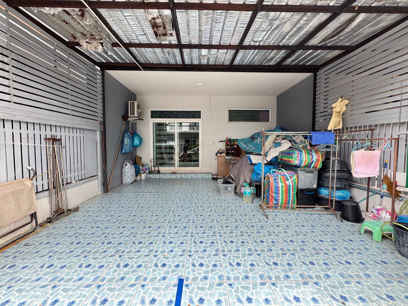 สภาพบ้านดี ขายถูกมาก! ทาวน์โฮม คาซ่า ซิตี้ วัชรพล - เพิ่มสิน (Casa City Watcharapol - Permsin) เดินทางสะดวกใกล้ทางด่วน และสนามบินดอนเมือง  – รูปที่ 3