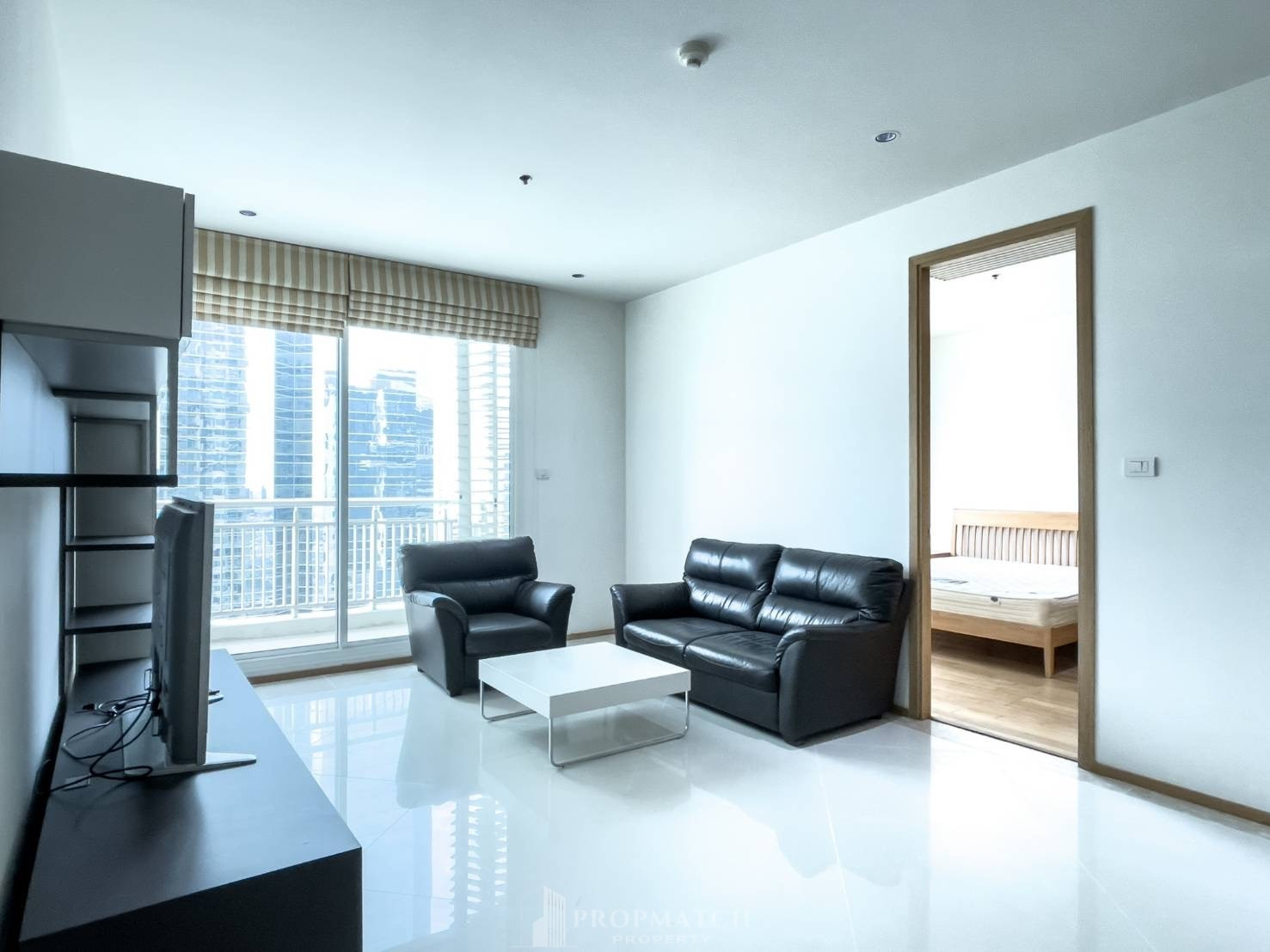 ✨Flash Deal ✨The Empire Place Sathorn (1Bed 1Bath 65SQM.) ready to move in! Only 33,000 baht per month Tel.0981315848 @propmatch
