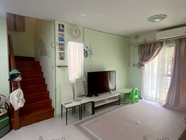 L260131 | ขายบ้านหลังริม 2 ชั้น นิรันดร์วิลล์ 10 ทำเลบางพลี–ลาดกระบัง ขนาด 32.7 ตร.วา ฟังก์ชันครบ 3 ห้องนอน 2 ห้องน้ำ บ้านสภาพดี หิ้วกระเป๋าพร้อมเข้าอยู่ เหมาะสำหรับครอบครัวที่ต้องการบ้านพร้อมอยู่ในบรรยากาศเงียบสงบ – รูปที่ 4