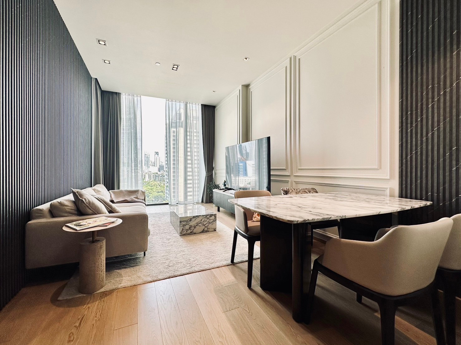 28 Chidlom | Super Luxury Condominium | Chidlom