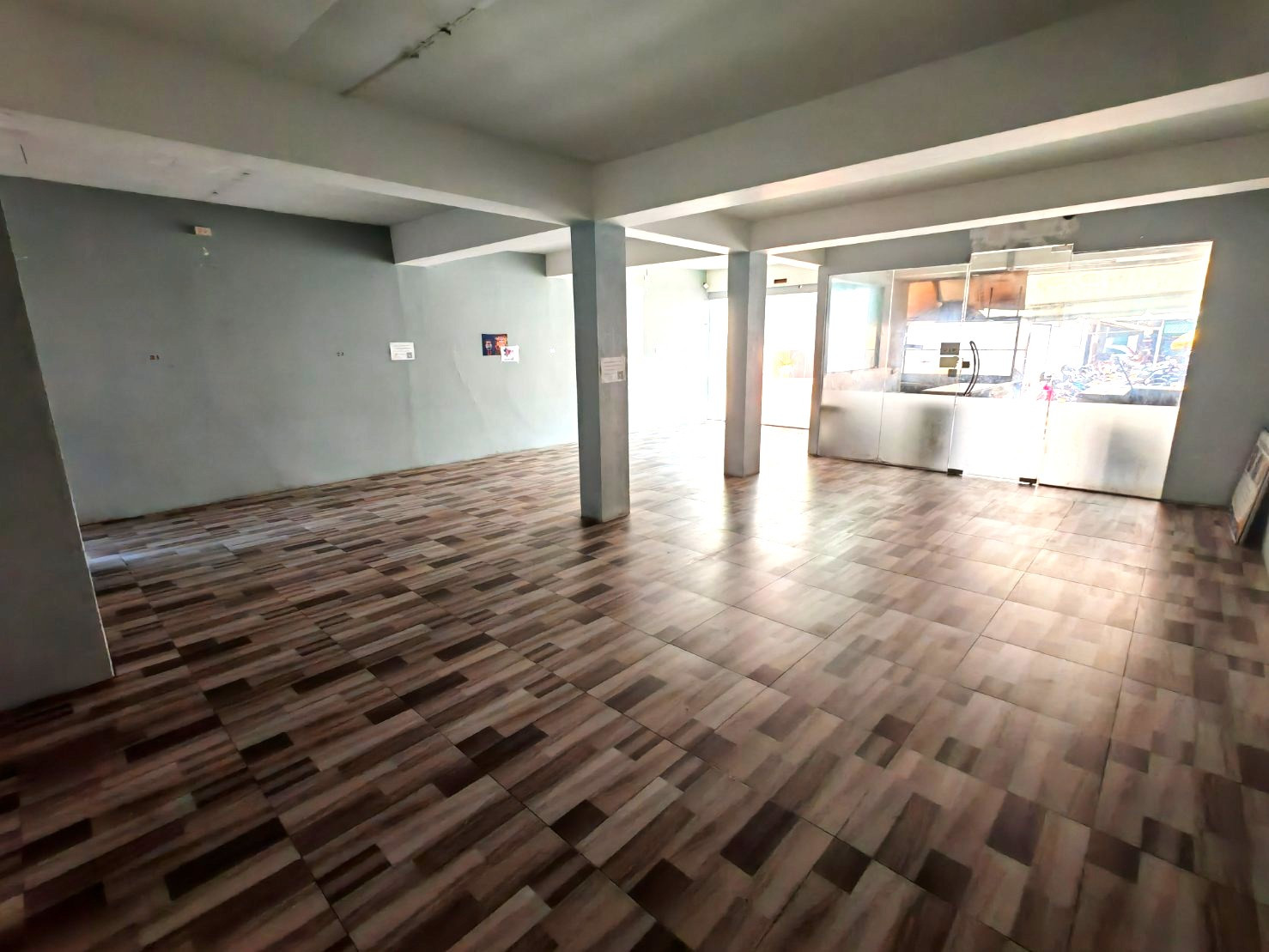 📌 G floor suitable for retail, near Phloen Chit BTS station (700 meters)📌.shophouses for rent on Witthayu Road, next to All Seasons Place.📌 📌 G floor suitable for retail, near Phloen Chit BTS station (700 meters)📌.shophouses for rent on Witthayu Road, next to All Seasons Place.📌