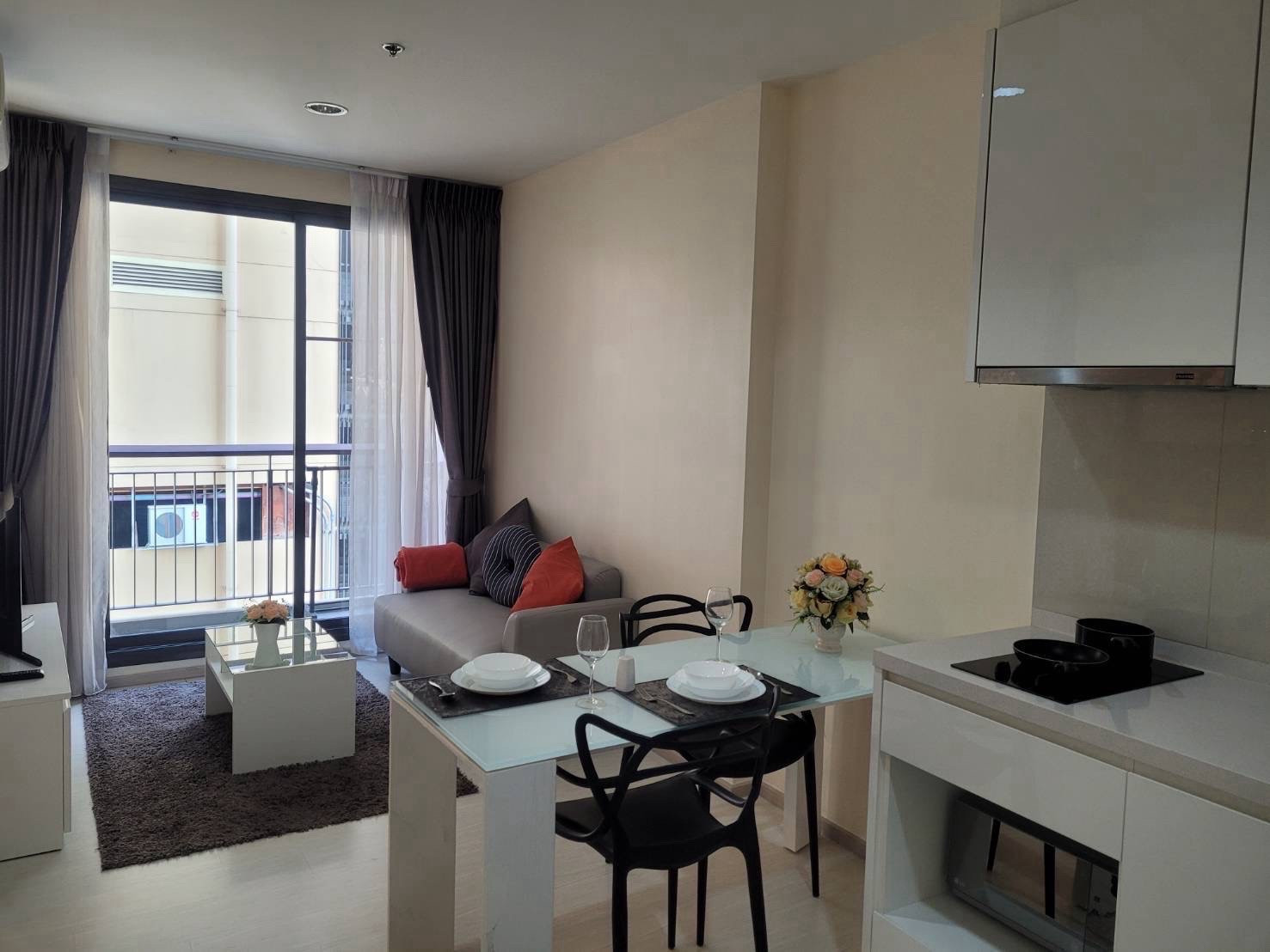 For rent Rhythm Sukhumvit 42 ☎️0912322009