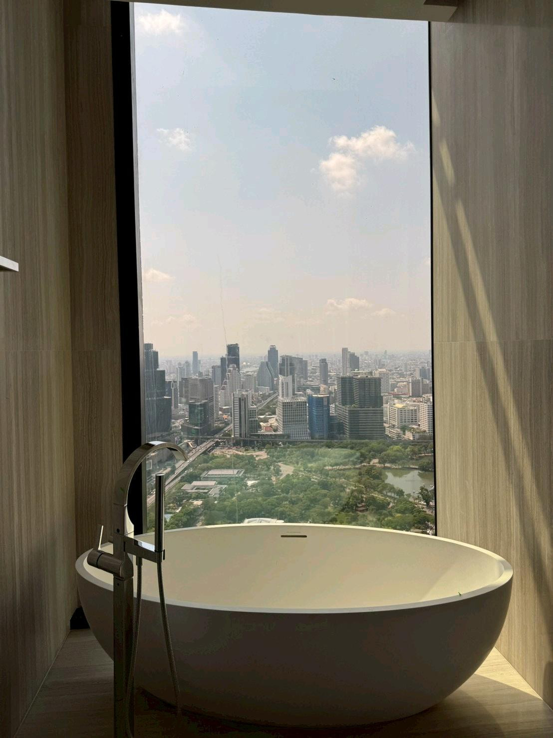 Grand Penthouse at ONE89 Wireless