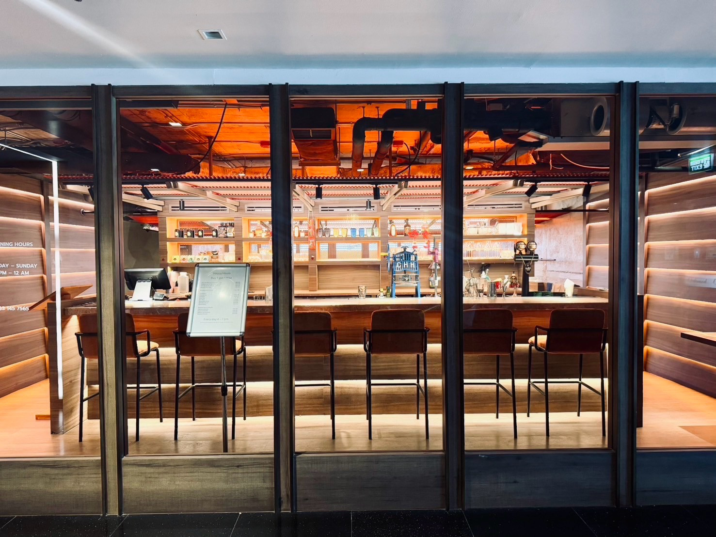 Space for rent, bar and restaurant, Soi Thonglor, no lease fee, urgent rental. Ready to start business | For Rent Bar and Resturant in Thonglor Sukhumvit 55 Banngkok Space for rent, bar and restaurant, Soi Thonglor, no lease fee, urgent rental. Ready to start business | For Rent Bar and Resturant in Thonglor Sukhumvit 55 Banngkok