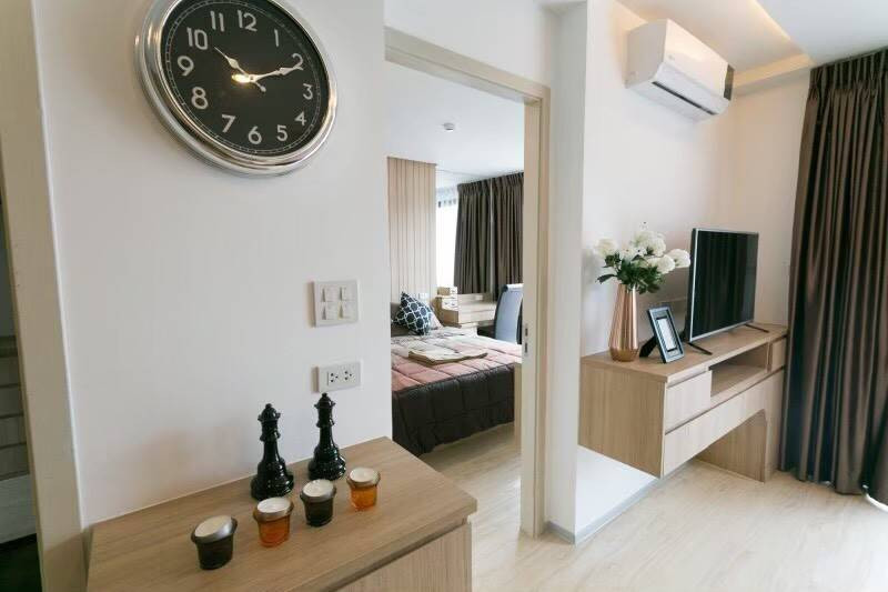 98370 - THE CHEZZ METRO LIFE CONDO 37.26 sq.m. | 7th Floor | Corner Unit | East & South