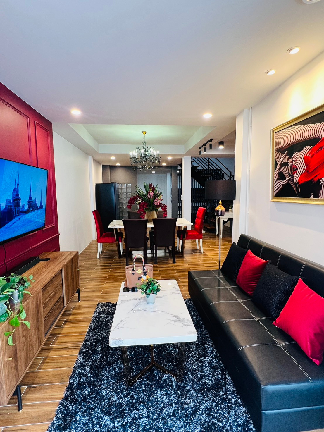 Available FOR RENT - 4 BEDROOM 200 SQ.M - CALL NOW 094-641-5974