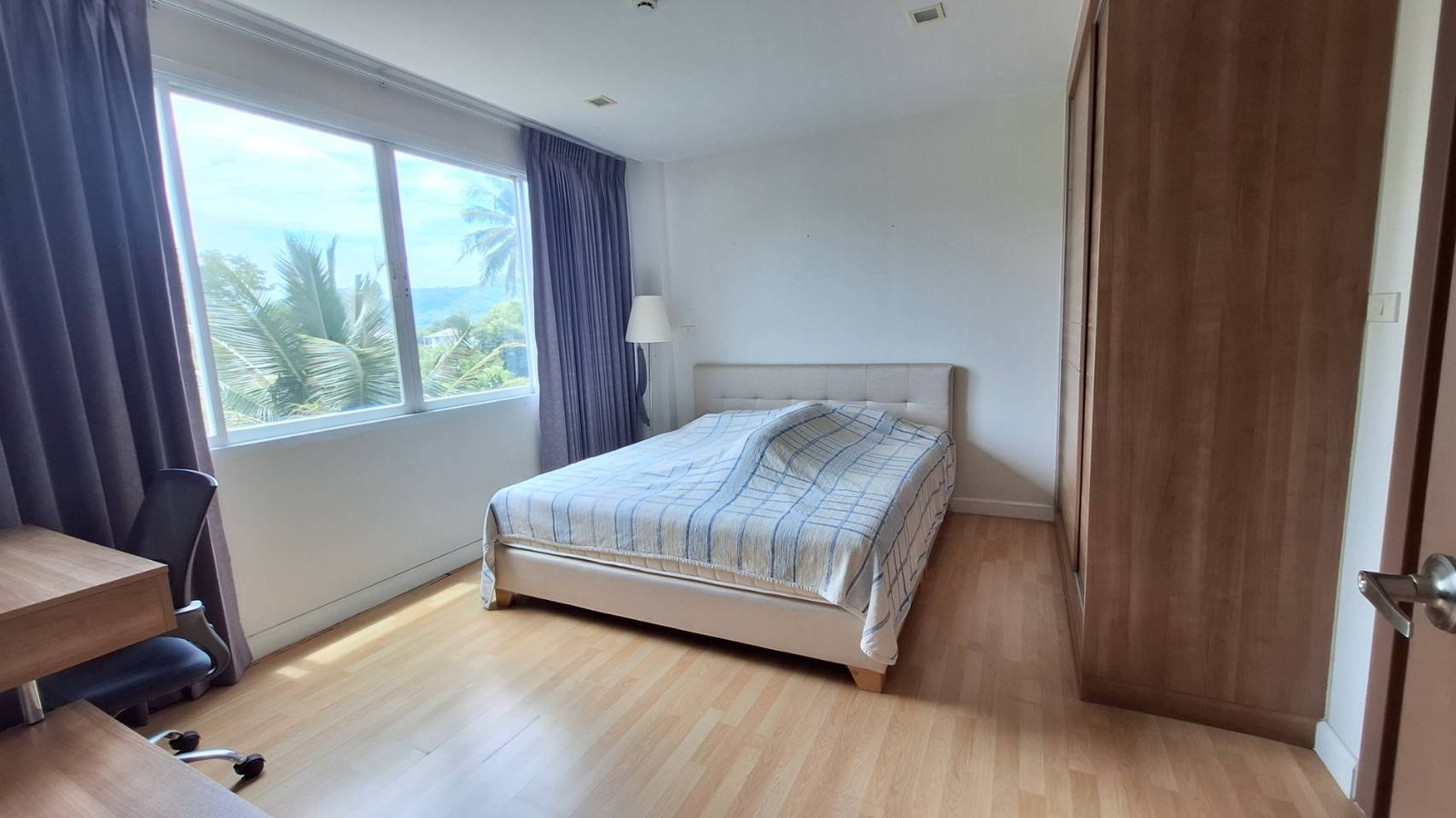 ขายห้องสภาพดี Green Lake Condo ศรีราชา พื้นที่ 49 ตร.ม.  