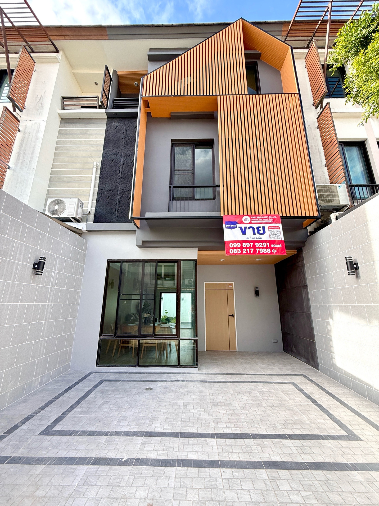 ขายบ้าน📍 หมู่บ้าน อารียา โมวา เกษตร (Areeya Mova Kaset) ทาวน์โฮม 3 ชั้น โซนลาดปลาเค้า–เกษตร–รามอินทรา