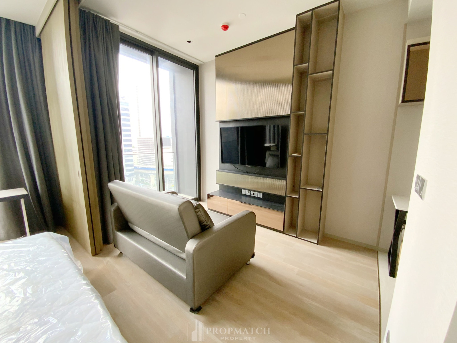 ✨Flash Deal ✨Ashton Silom (1Bed 1Bath 35SQM.) Ready to move in! Only 30,000 baht per month Tel.0981315848 @propmatch