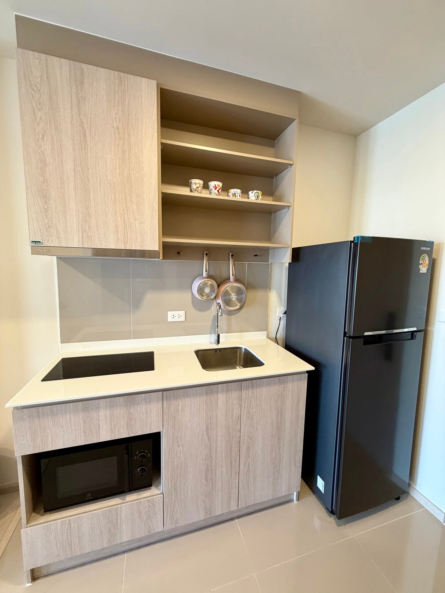 For rent FLO by Sansiri  ตกแต่งครบ พร้อมเข้าอยู่ ใกล้ BTS Khlong San -RW008366 – รูปที่ 2