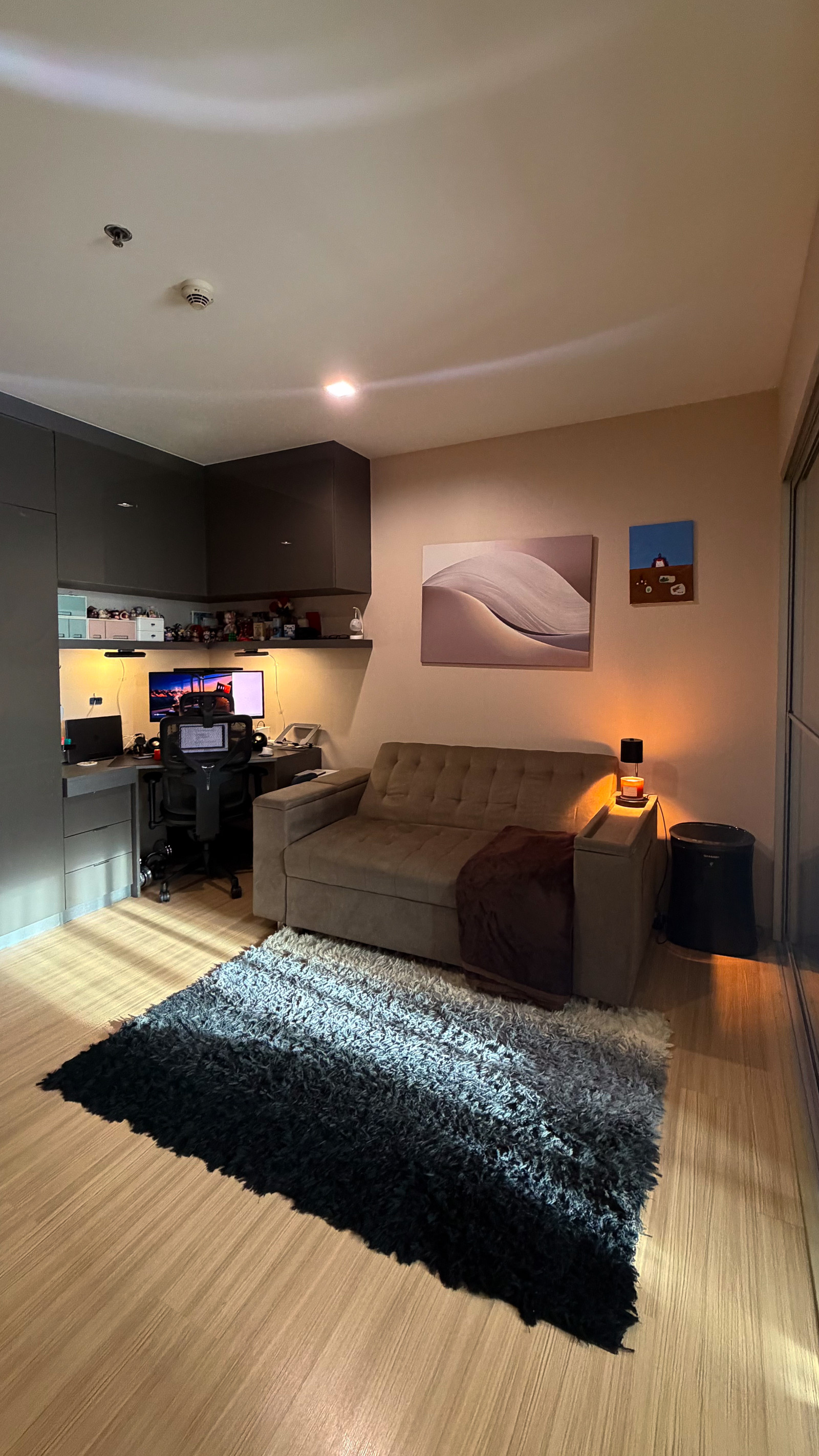 The is selling it himself!! Condo Rhythm Huai Kwang 1 bedroom, 1 bathroom, 36 sq m. 3.89 million baht. The is selling it himself!! Condo Rhythm Huai Kwang 1 bedroom, 1 bathroom, 36 sq m. 3.89 million baht.