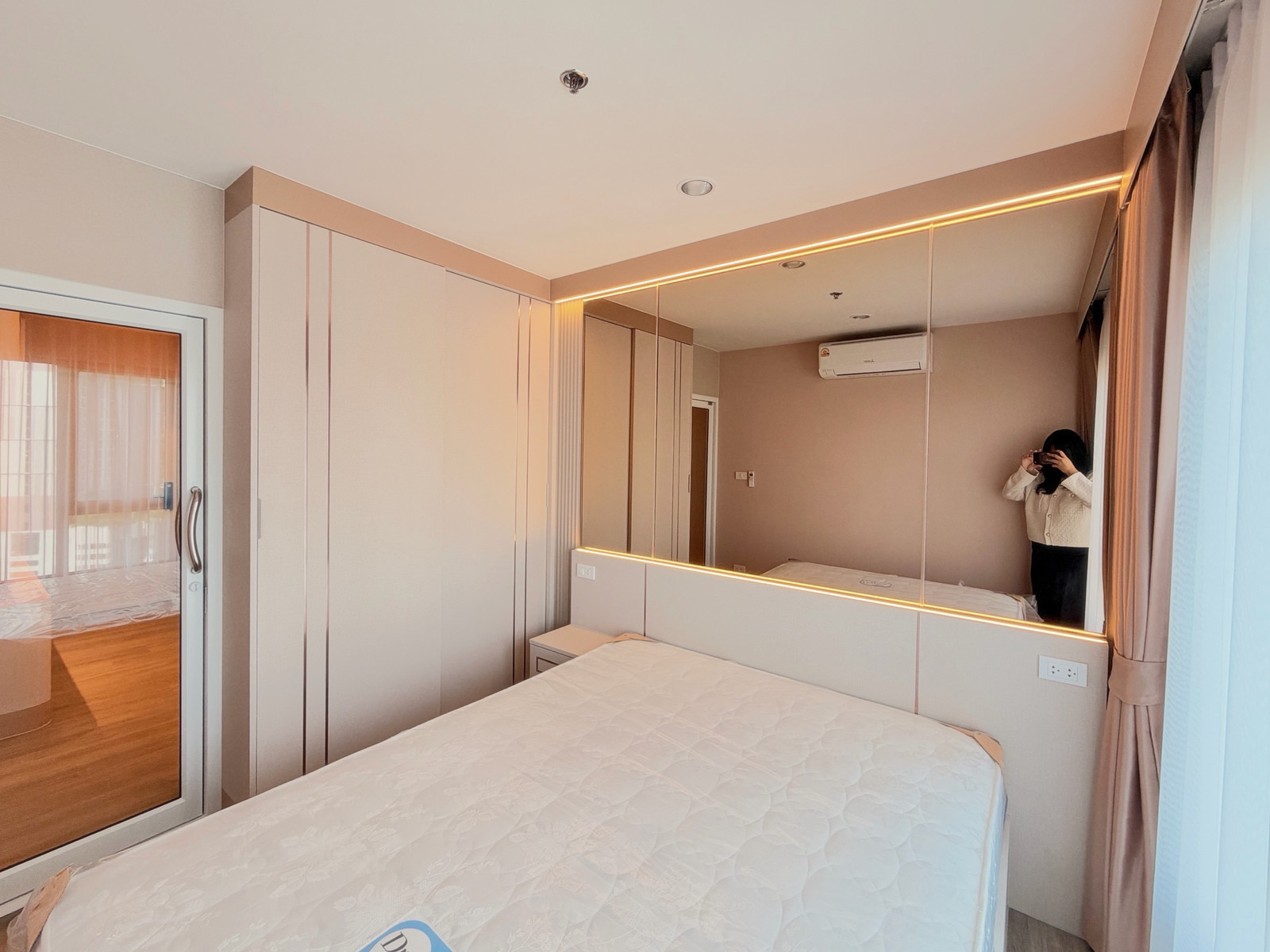 🏙️ ให้เช่า Regent Home Wutthakat  พร้อมอยู่ ใกล้ bts วุฒากาศ 180 เมตร l กั้นครัว มีเตาไฟฟ้า ที่ดูดควัน – รูปที่ 4