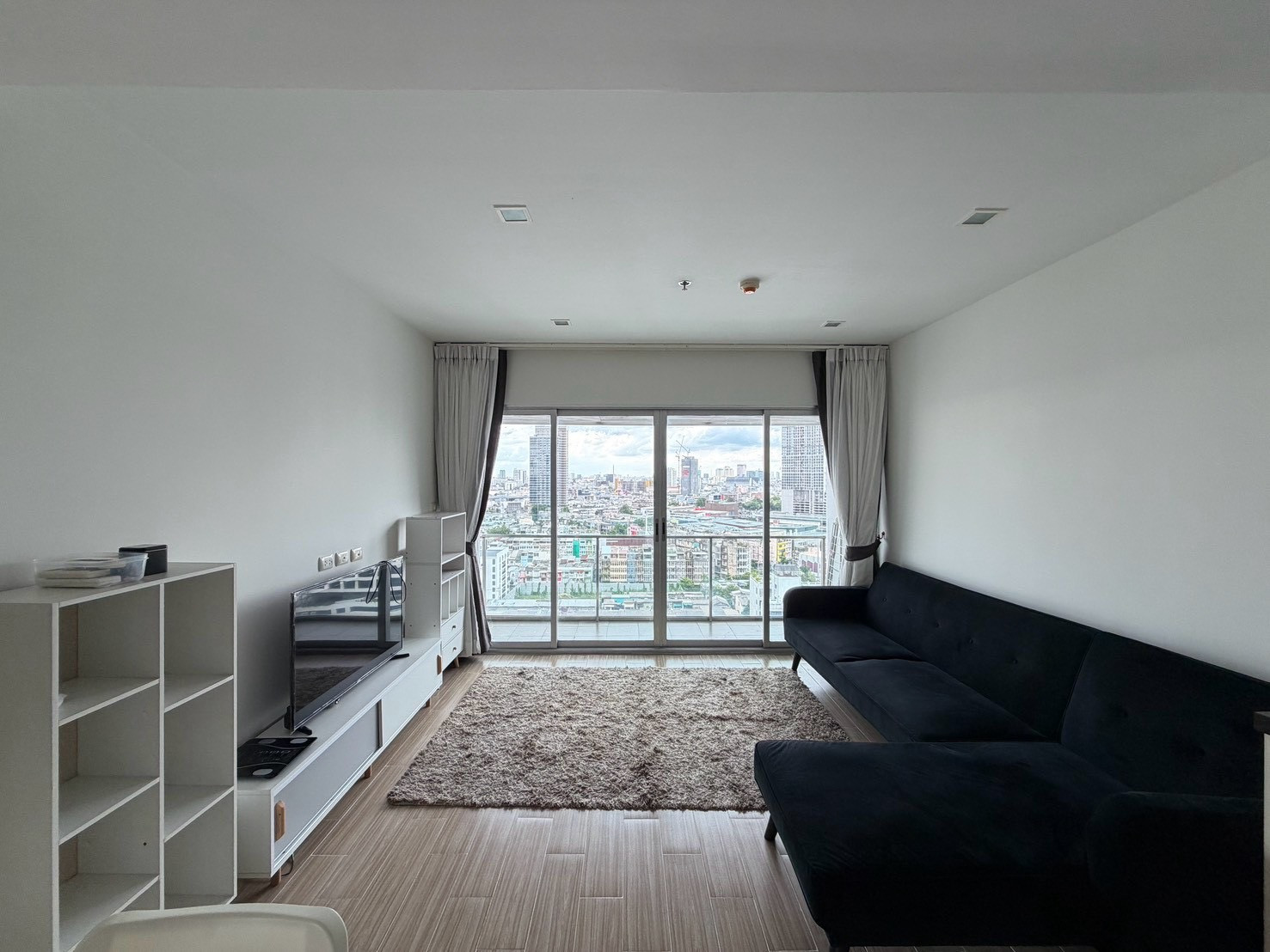 🔥Vertiq rama4 siam🔥64 Sqm🔥Very close to Mrt Samyan, 400 meters ⚡️2B2B⚡️32,000 If interested, contact Putter 0928895628 🔥 line: plustor_ss 🔥 🔥Vertiq rama4 siam🔥64 Sqm🔥Very close to Mrt Samyan, 400 meters ⚡️2B2B⚡️32,000 If interested, contact Putter 0928895628 🔥 line: plustor_ss 🔥