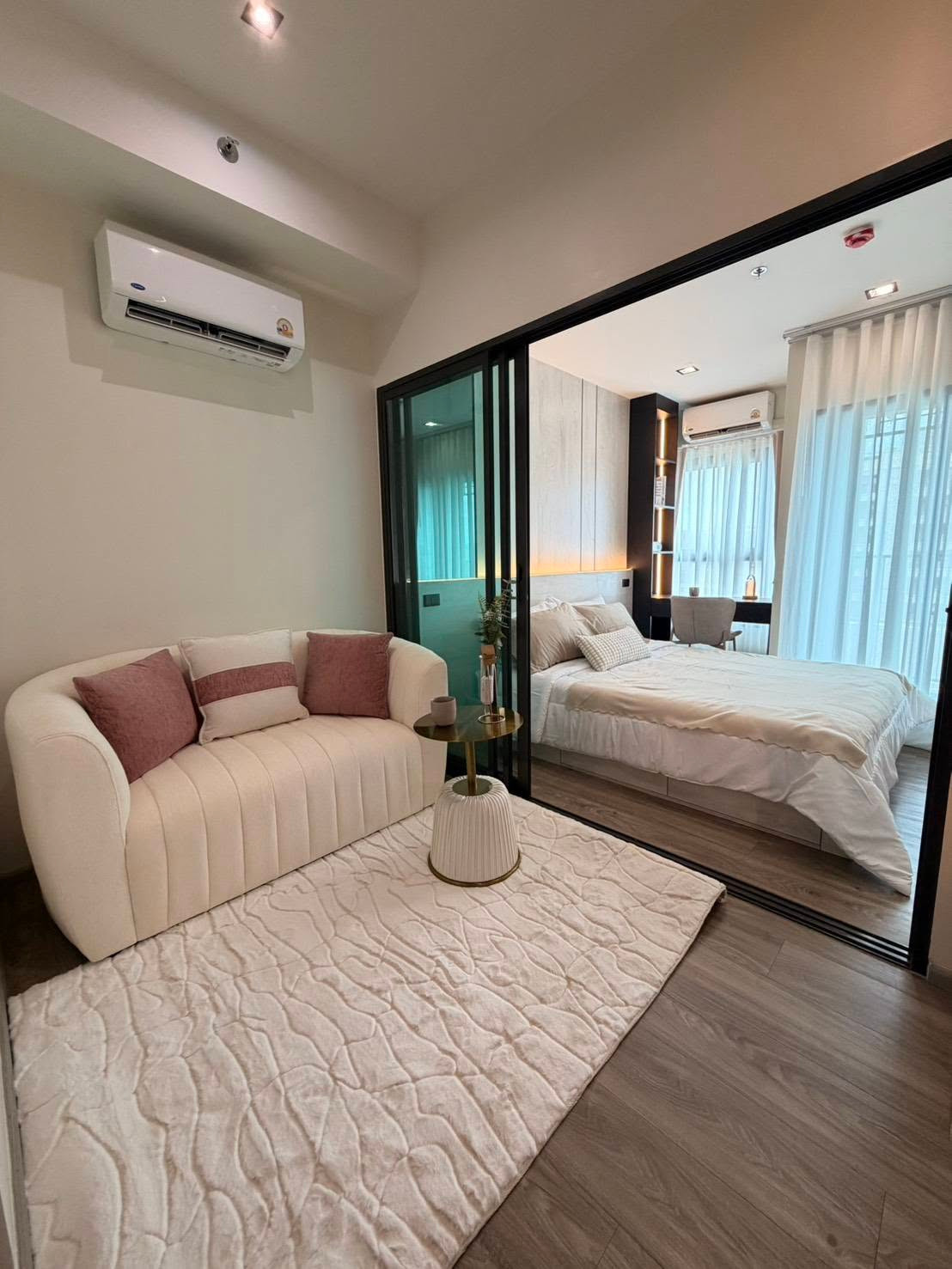 For sale: Rich Park Terminal at Phahon Yothin 59, next to BTS Phahon Yothin 59.