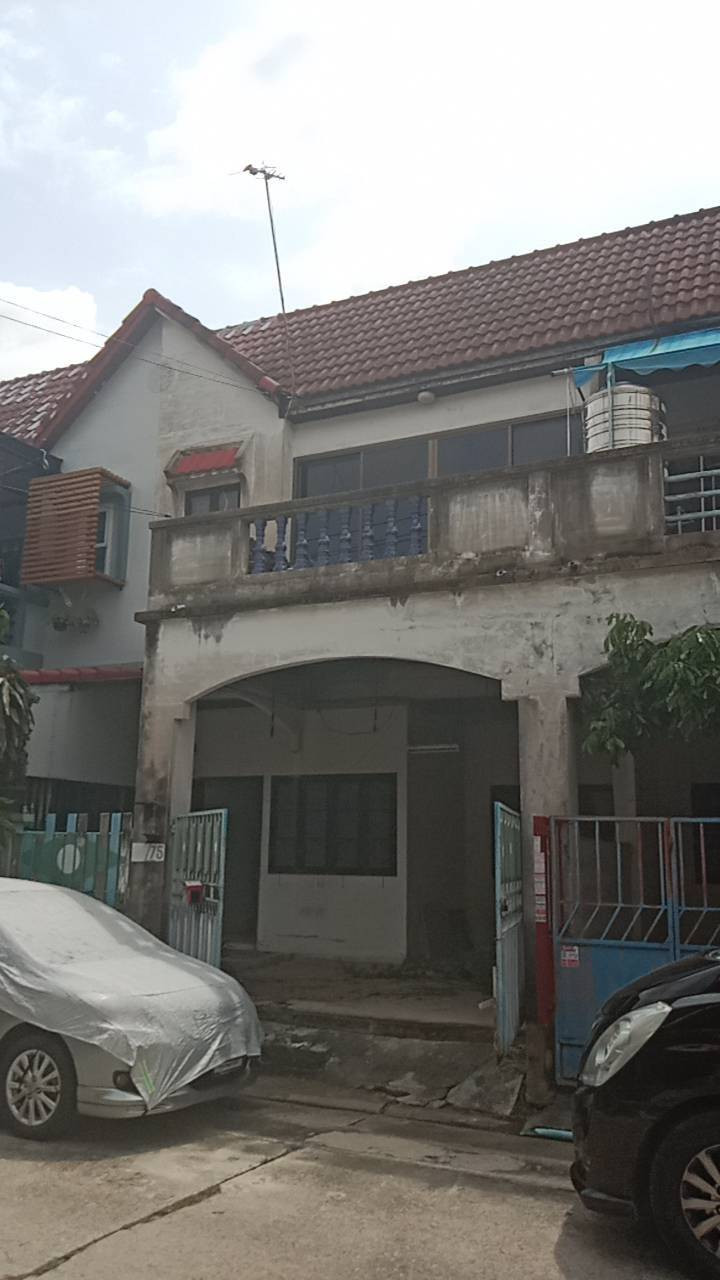 SAI151🔥 **Townhouse, 4 bedrooms, price only 1.5 million baht!** 📍 **Tharthawin Village** Convenient location for travel. Near Mahidol University SAI151🔥 **Townhouse, 4 bedrooms, price only 1.5 million baht!** 📍 **Tharthawin Village** Convenient location for travel. Near Mahidol University