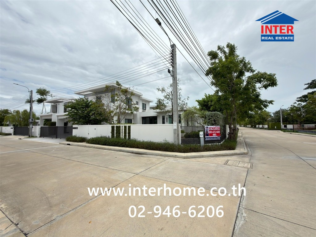 บ้านเดี่ยว 2 ชั้น 116.3 ตร.ว. หมู่บ้านมัณฑนา100+ บางขุนเทียน ชายทะเล ใกล้โรงเรียนสวนกุหลาบธนบุรี ถนนบางขุนเทียน-ชายทะเล ถนนพระราม2 ถนนกาญจนาภิเษก เขตบางขุนเทียน กรุงเทพมหานคร 