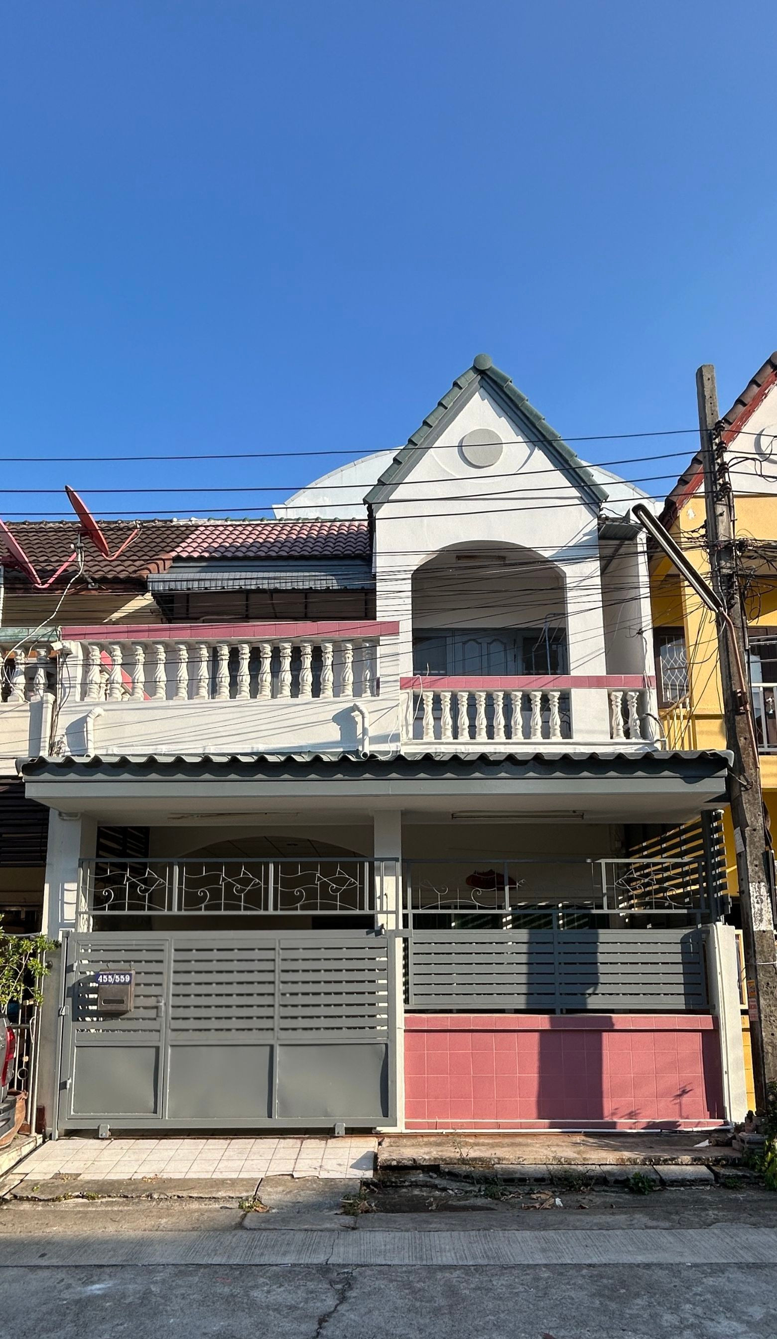 🏡 Townhouse near MRT Fai Chai – Charan Sanitwong 35, Ready to Move 🏡 Townhouse near MRT Fai Chai – Charan Sanitwong 35, Ready to Move