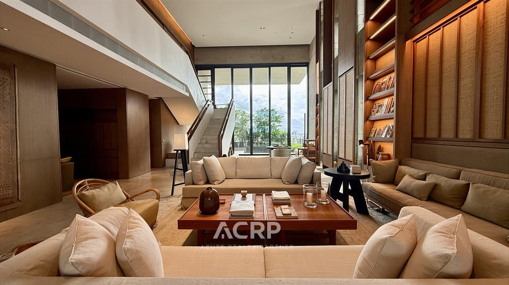 Luxury spacious Duplex condo for sale in Sathorn - Narathiwas. Luxury spacious Duplex condo for sale in Sathorn - Narathiwas.
