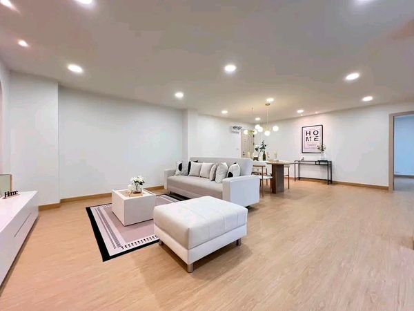 69 08 767 For sale Thippayaruek Condominium