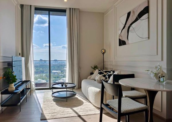 For rent: The Crest Park Residences, price 45,000 baht, Lat Phrao Intersection Condo.
