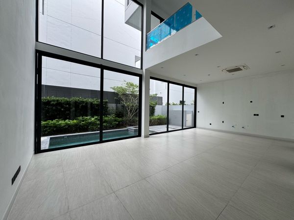 Hot Deal🔥 Special price, single house Artale Asoke Rama 9, price 42.5 million baht, APEX house style, usable area 434 sq m, spacious house style, nice to live in. To make an appointment to see the actual house, contact 0869017364.