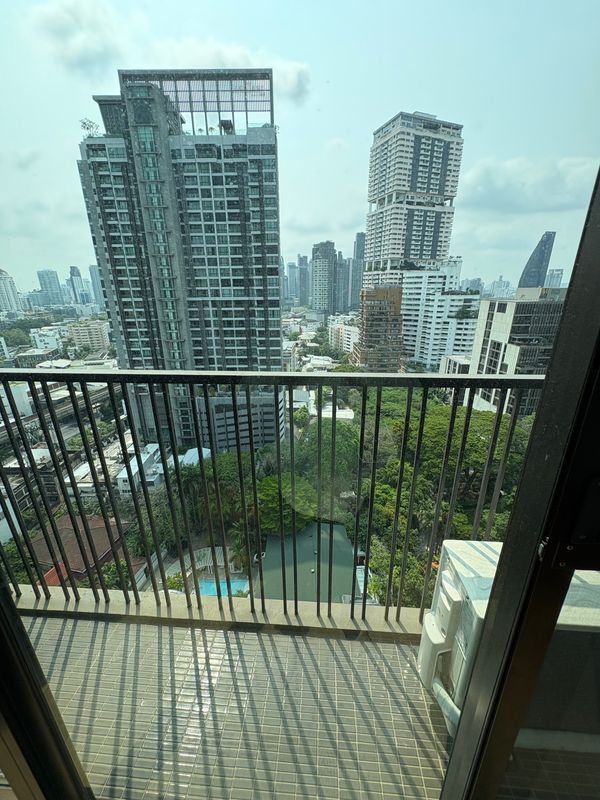 18th Floor, Beautiful View! Condo for Sale at Noble Refine, 68.85 Sq.m., 2 Bedrooms, 2 Bathrooms, Near The Emporium and BTS Phrom Phong