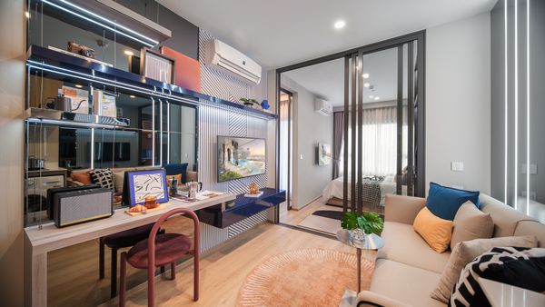 Life Rama4-Asoke SPECIAL PRICE!  A Rare Opportunity in the Heart of Bangkok!