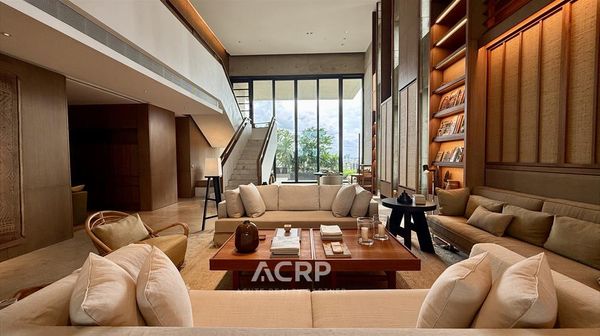 คอนโดหรู Duplex 2 ชั้น ใจกลางสาทร-นราธิวาส ใกล้รถไฟฟ้า ทางด่วน ตกแต่งสวยมาก