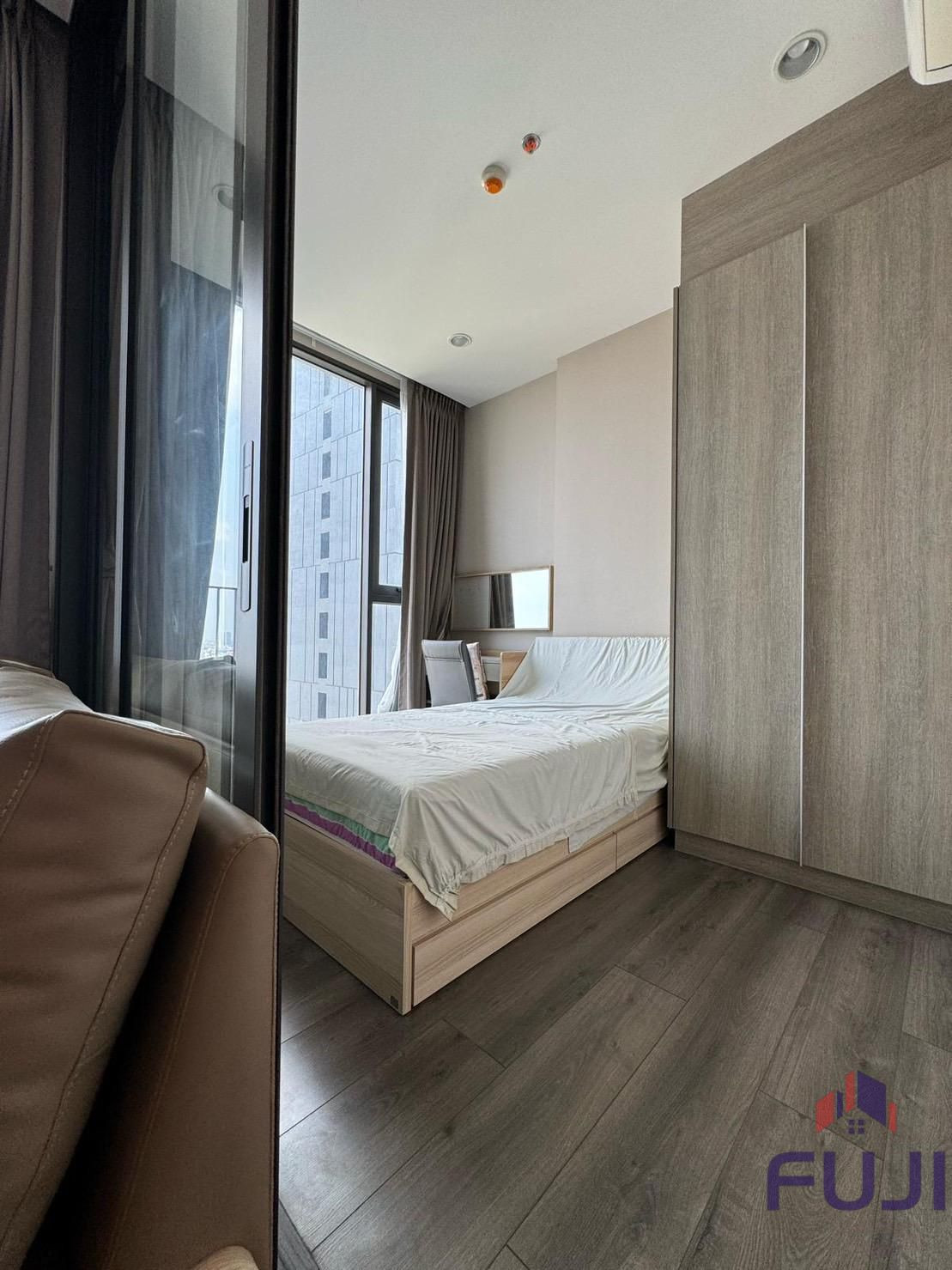 ให้เช่าคอนโดหรูสไตล์โมเดิร์นที่ Whizdom Essence Sukhumvit – รูปที่ 4
