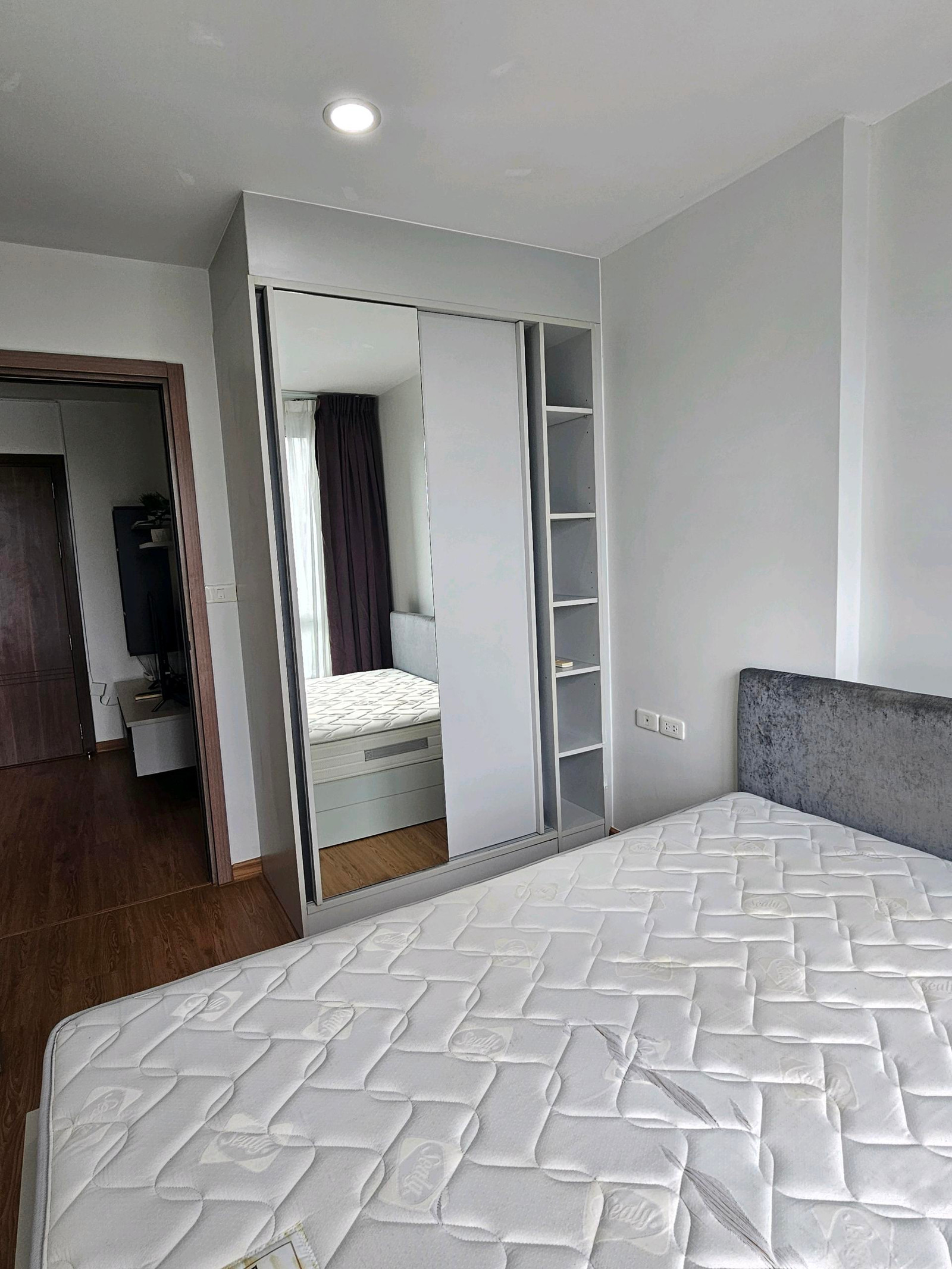 ให้เช่าระยะสั้น รายเดือน รายปี The Base Sukhumvit 77 ห้องสวย วิวสระ – รูปที่ 4