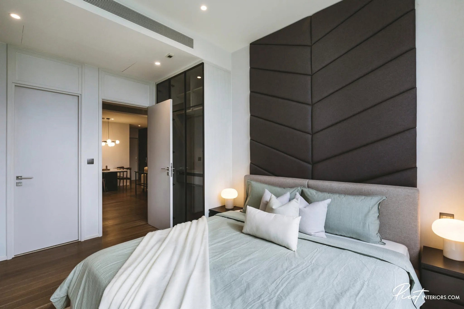 🐱 MUNIQ LANGSUAN | LANGSUAN | BTS CHIDLOM | 2 Bedrooms | 1 Bathroom | 78.20 sq.m. | 8th Floor | 105,000/mo. 🐱 MUNIQ LANGSUAN | LANGSUAN | BTS CHIDLOM | 2 Bedrooms | 1 Bathroom | 78.20 sq.m. | 8th Floor | 105,000/mo.