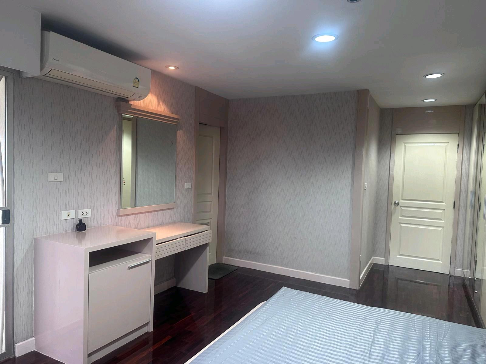 N 3027 Waterford Diamond Sukhumvit 