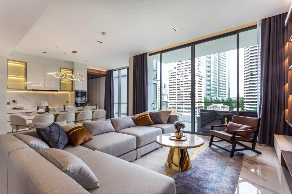 DOMUS 16 | SUKHUMVIT 16 | BTS ASOKE / MRT SUKHUMVIT 3 Bedrooms | 4 Bathrooms | 167 sq.m. | 155,000/mo. DOMUS 16 | SUKHUMVIT 16 | BTS ASOKE / MRT SUKHUMVIT 3 Bedrooms | 4 Bathrooms | 167 sq.m. | 155,000/mo.