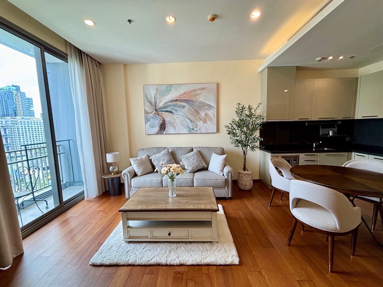 Quattro by Sansiri ห้องสวยมาก ห่างจาก BTS ทองหล่อ เพียง 700 ม. มี Shuttle Service รับส่งไป BTS  – รูปที่ 2
