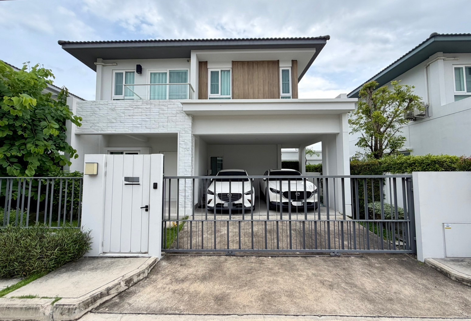 🔥 Single house for sale in very new condition!! Manthana 2 Motorway - Krungthep Kreetha New Road 🔥 Single house for sale in very new condition!! Manthana 2 Motorway - Krungthep Kreetha New Road