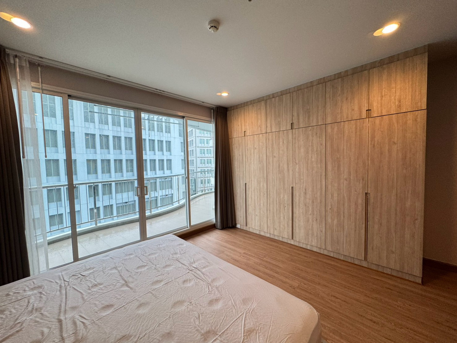Urgent for rent!! Best price, corner room, ready to move in on 1 September 2026 / The central area is very beautiful✨Supalai Riva Grande – รูปที่ 4
