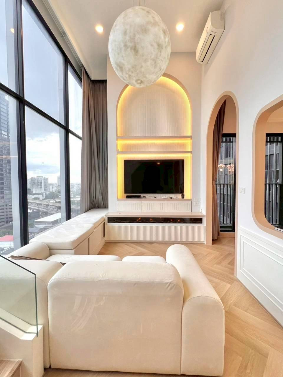 Duplex, Loft, Located at  BTS Ratchayothin, 1b1b 50sqm, 