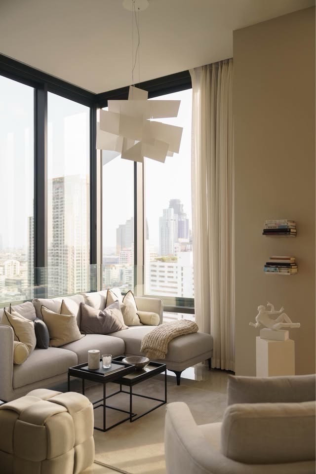 FOR RENT: A Beautifully Decorated 2-Bedroom Unit at Ashton Silom