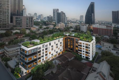 Luxury condo in the middle of the city, 2 bedrooms, Pet Friendly, near BTS Thonglor. Luxury condo in the middle of the city, 2 bedrooms, Pet Friendly, near BTS Thonglor.