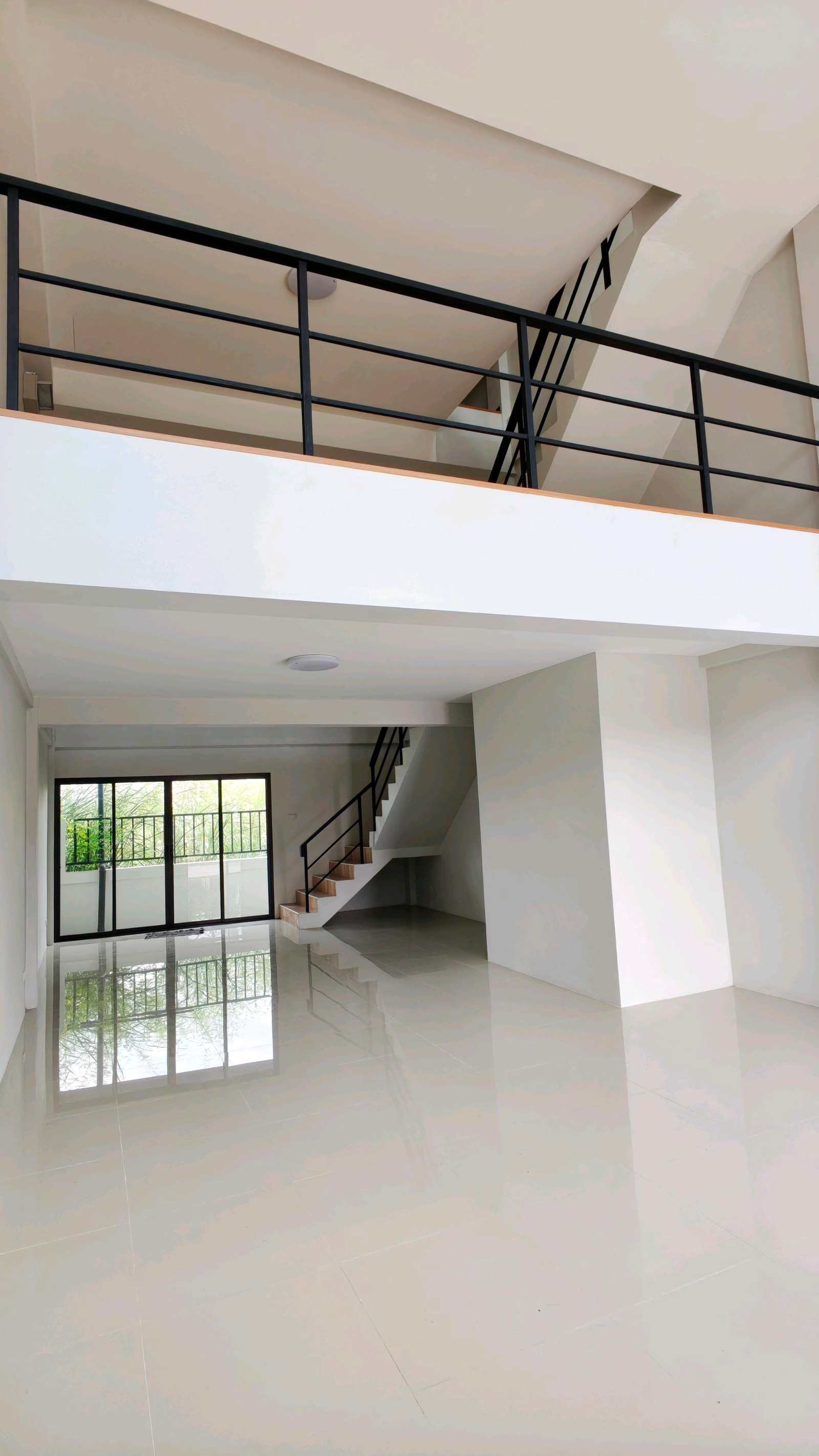 ขายอาคารพาณิชย์ทำเลริมถนน 304 บางบัวทองสุพรรณบุรีพร้อมเงินเหลือ 500,000 บาท – รูปที่ 3