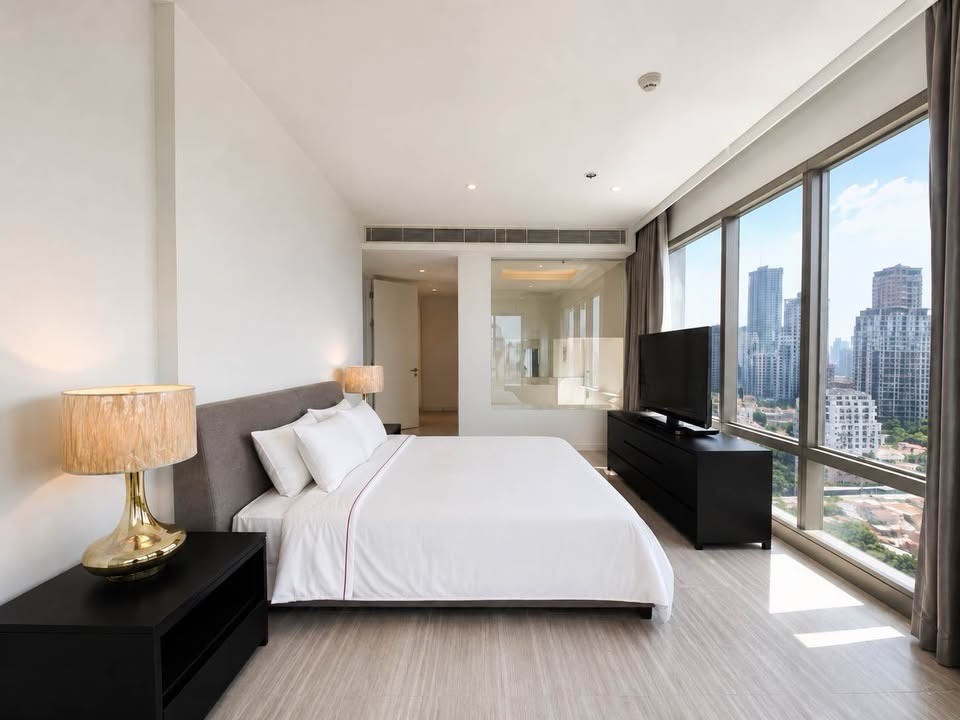 185 RAJADAMRI | Ratchadamri | BTS Ratchadamri | 3 Bedrooms | 3 Bathrooms | 198 sq.m. | 21st Floor | 250,000/mo. – รูปที่ 2